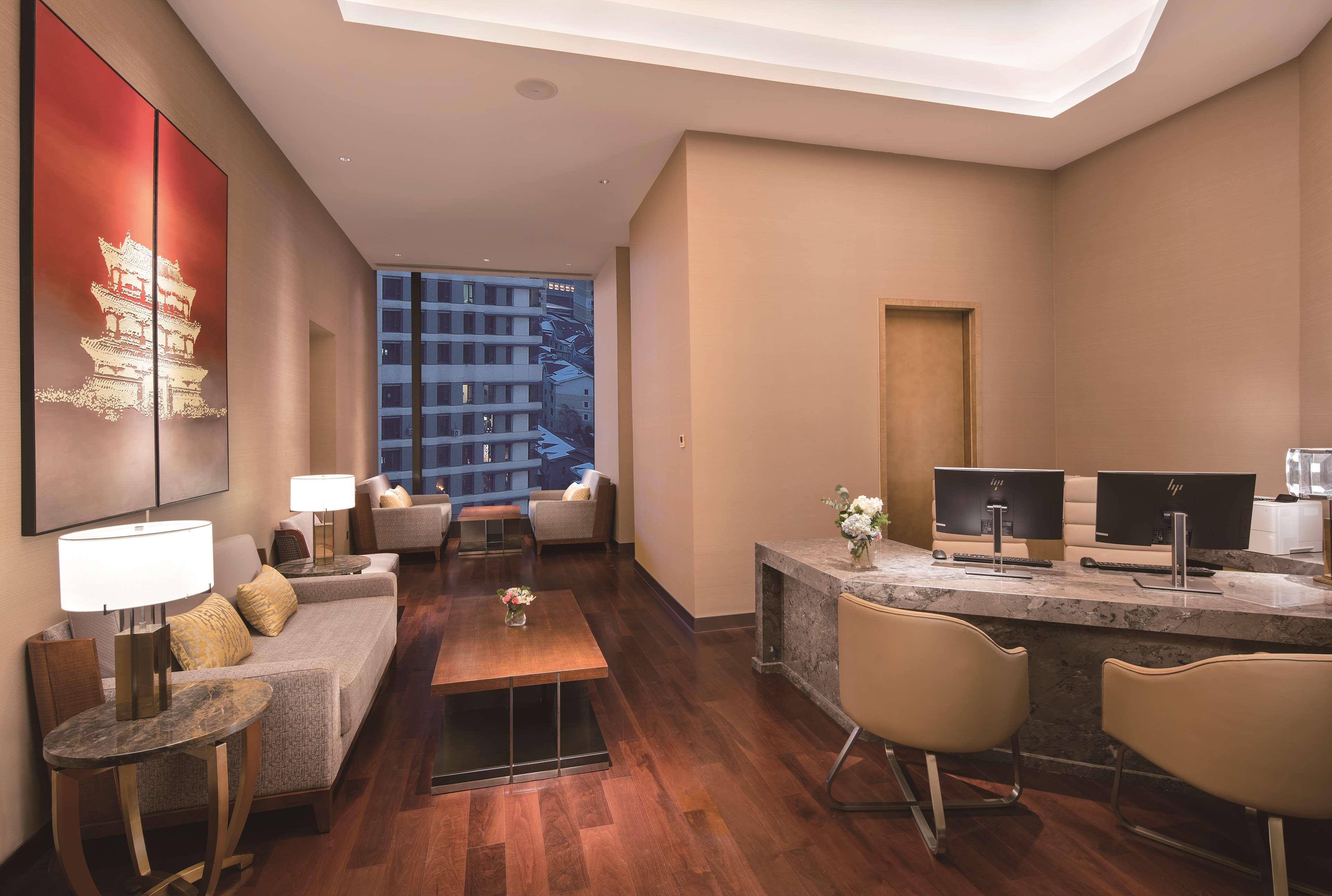ฮิลตัน เซินหยาง Hotel เสิ่นหยาง ภายนอก รูปภาพ